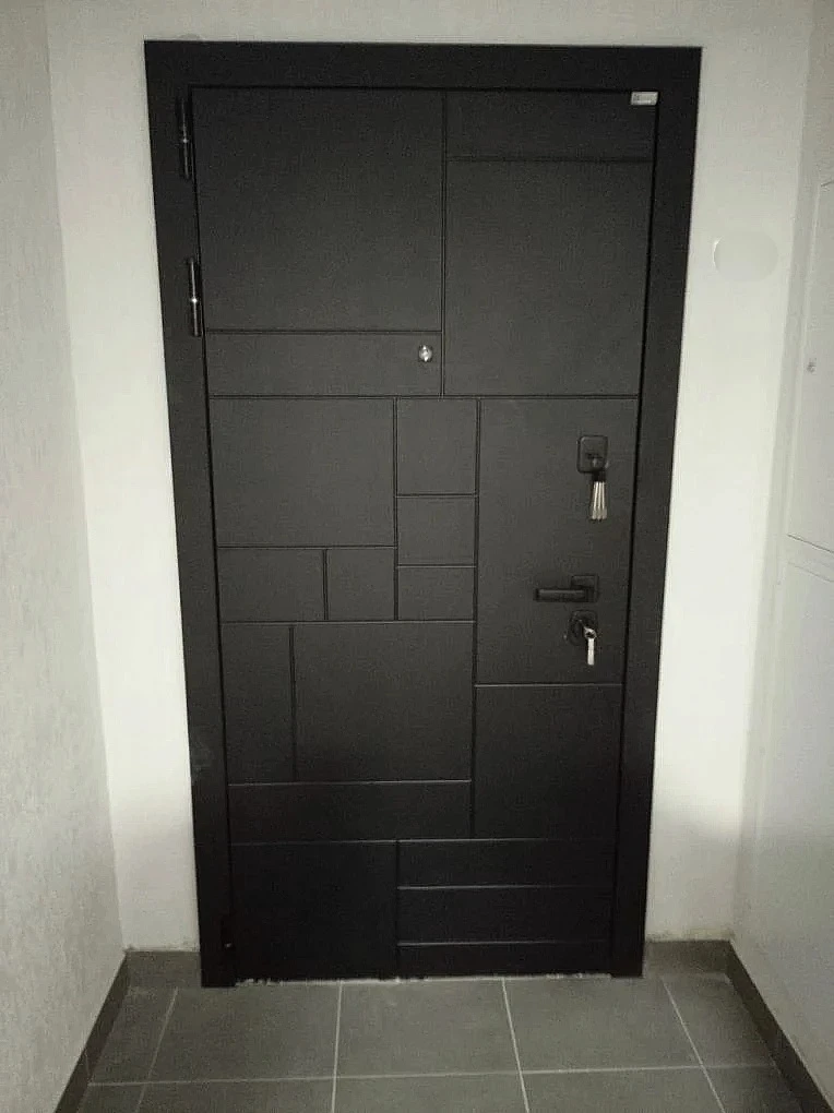 🚪 Входная дверь Домино Черное. 


Каталог данной двери по ссылке: 

https://www.sdkomfort.ru/collec