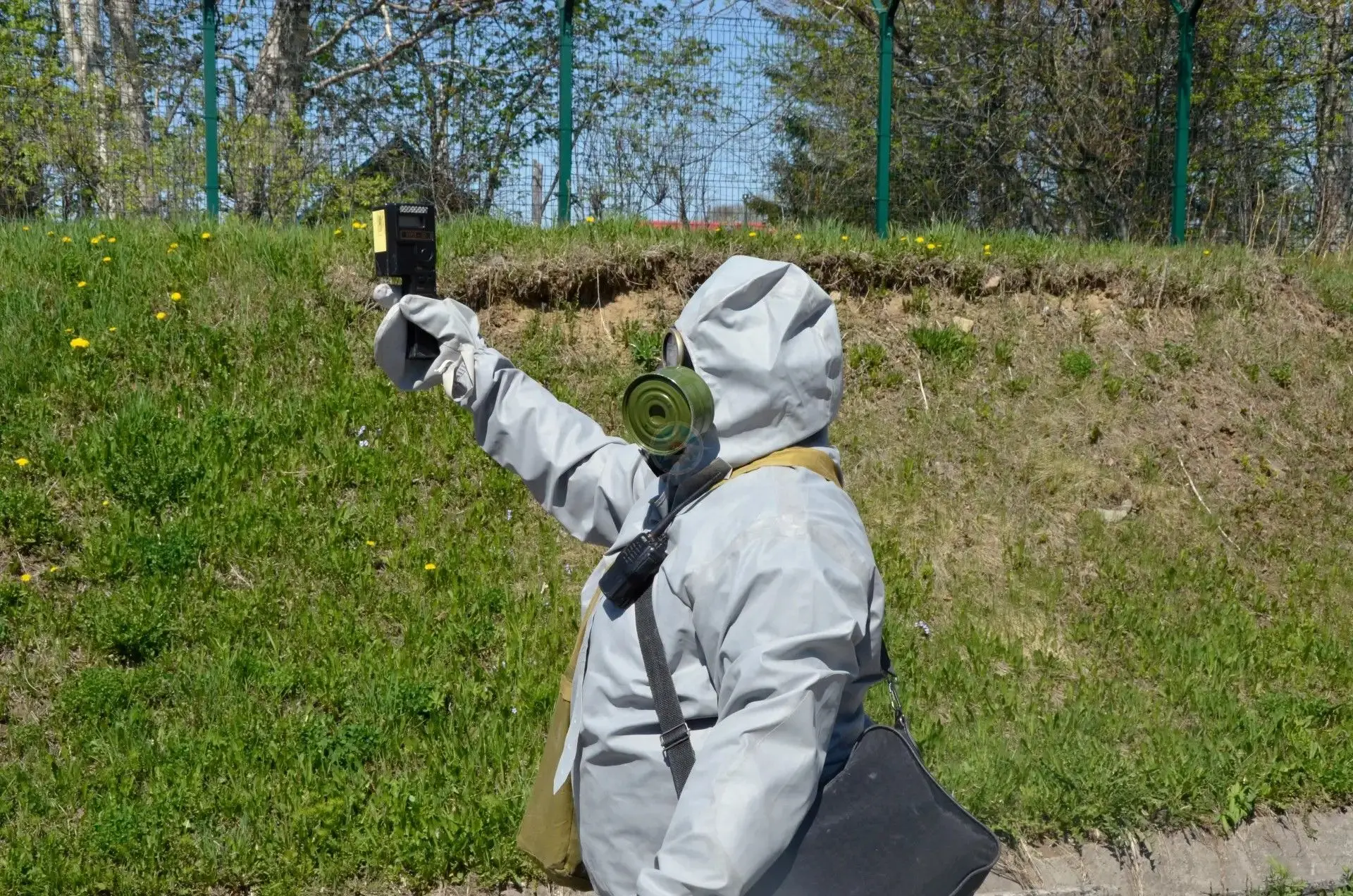 17 июня на Камчатке специалисты КГКУ «ЦОД» провели тренировку по развертыванию поста радиационного и