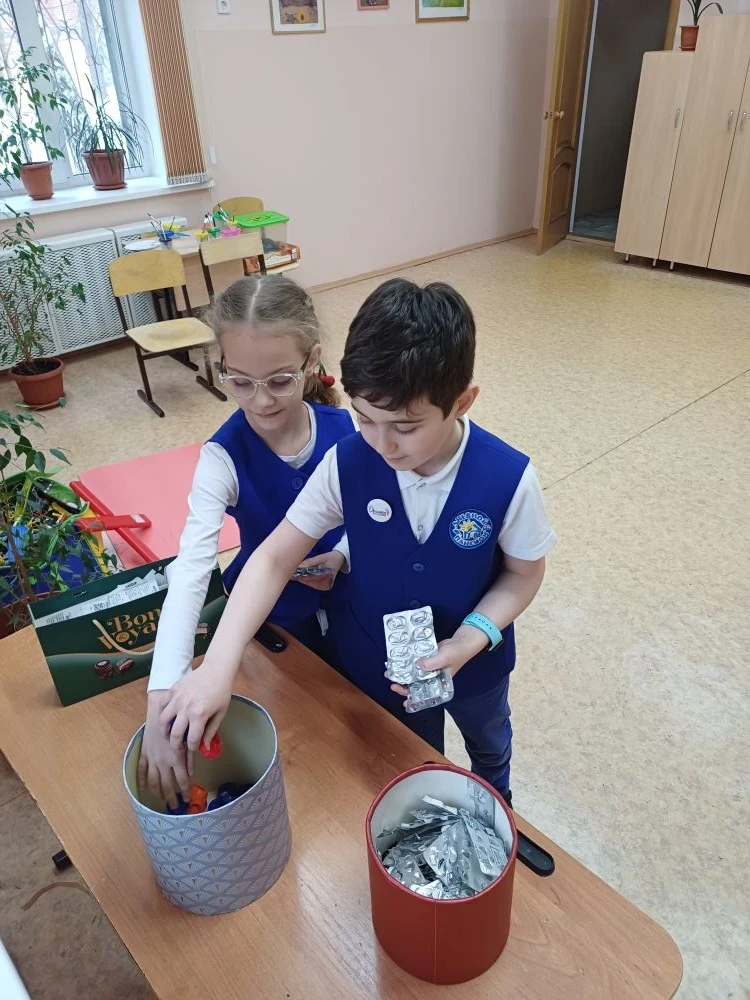 🌍 Зелёная школа: учимся беречь наш дом! 🌱 В нашей начальной школе активно внедряются эко-уроки по ма
