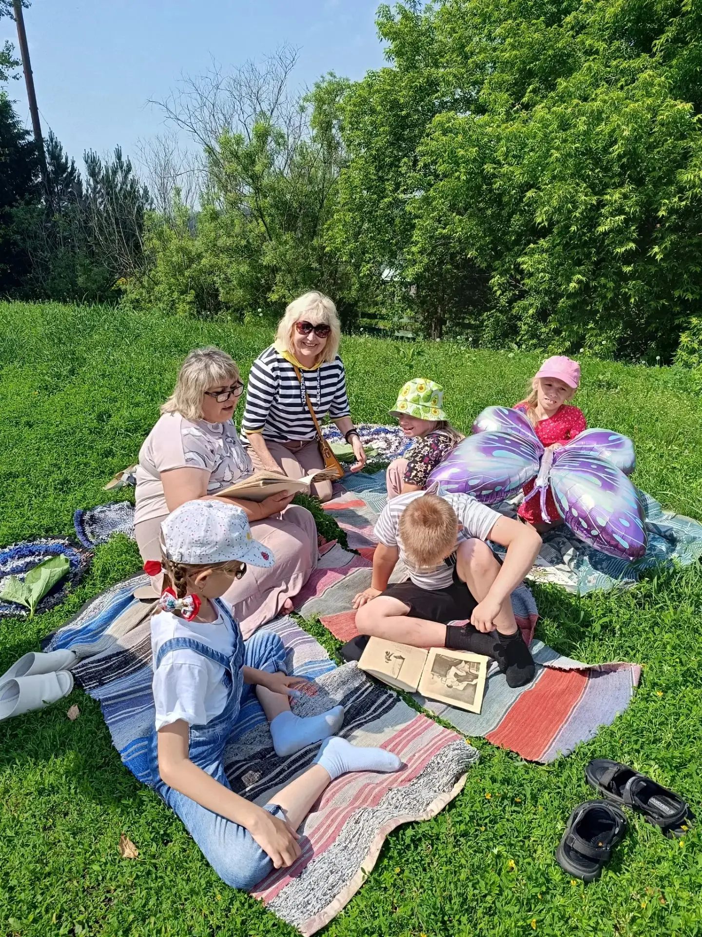 Сегодня день в лагере прошёл под девизом «Будь здоров!». Все мероприятия были посвящены...