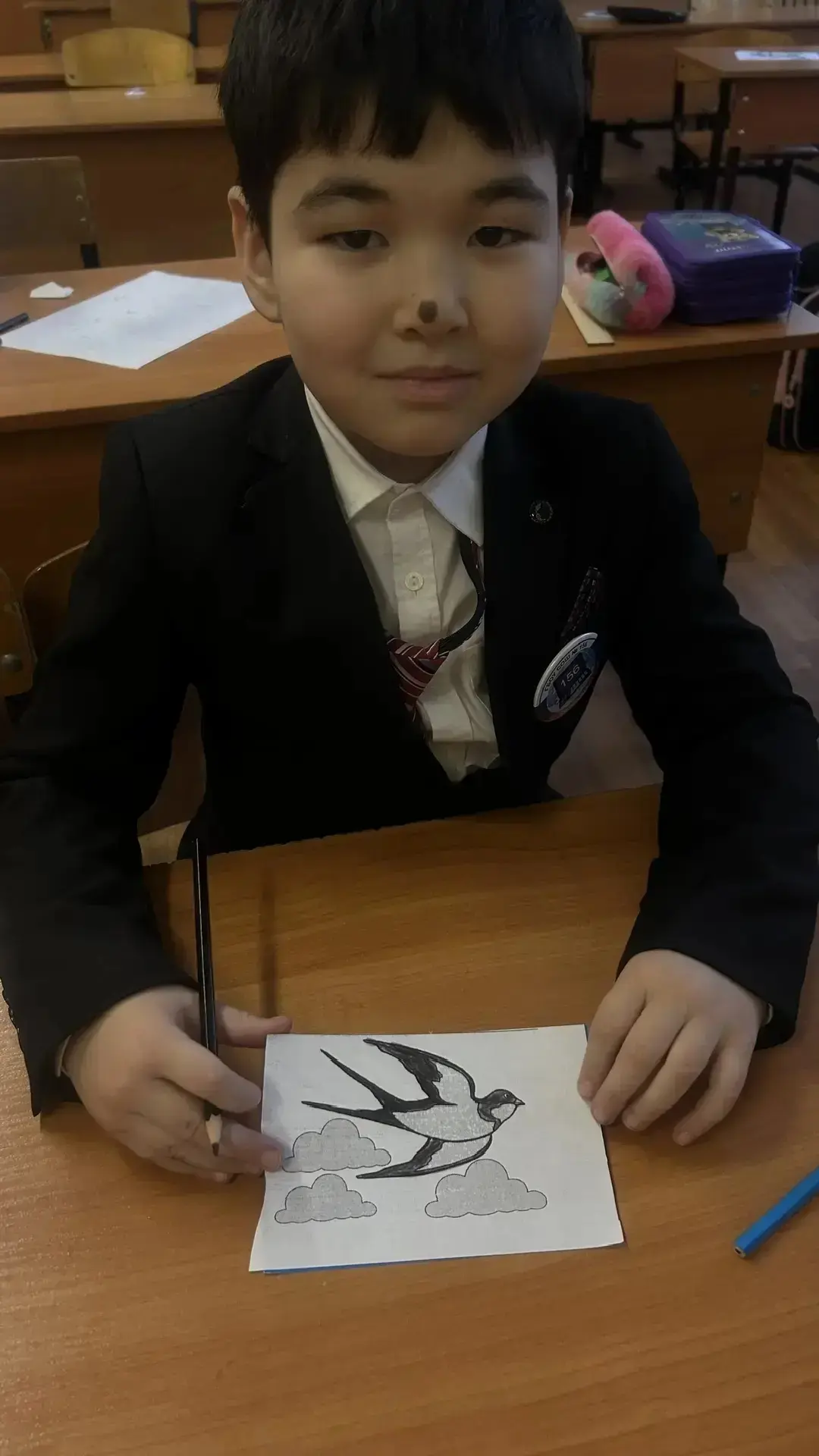 Самые юные ученики школы, 1" А" класс на внеурочном занятии в группе продленного дня создали группов