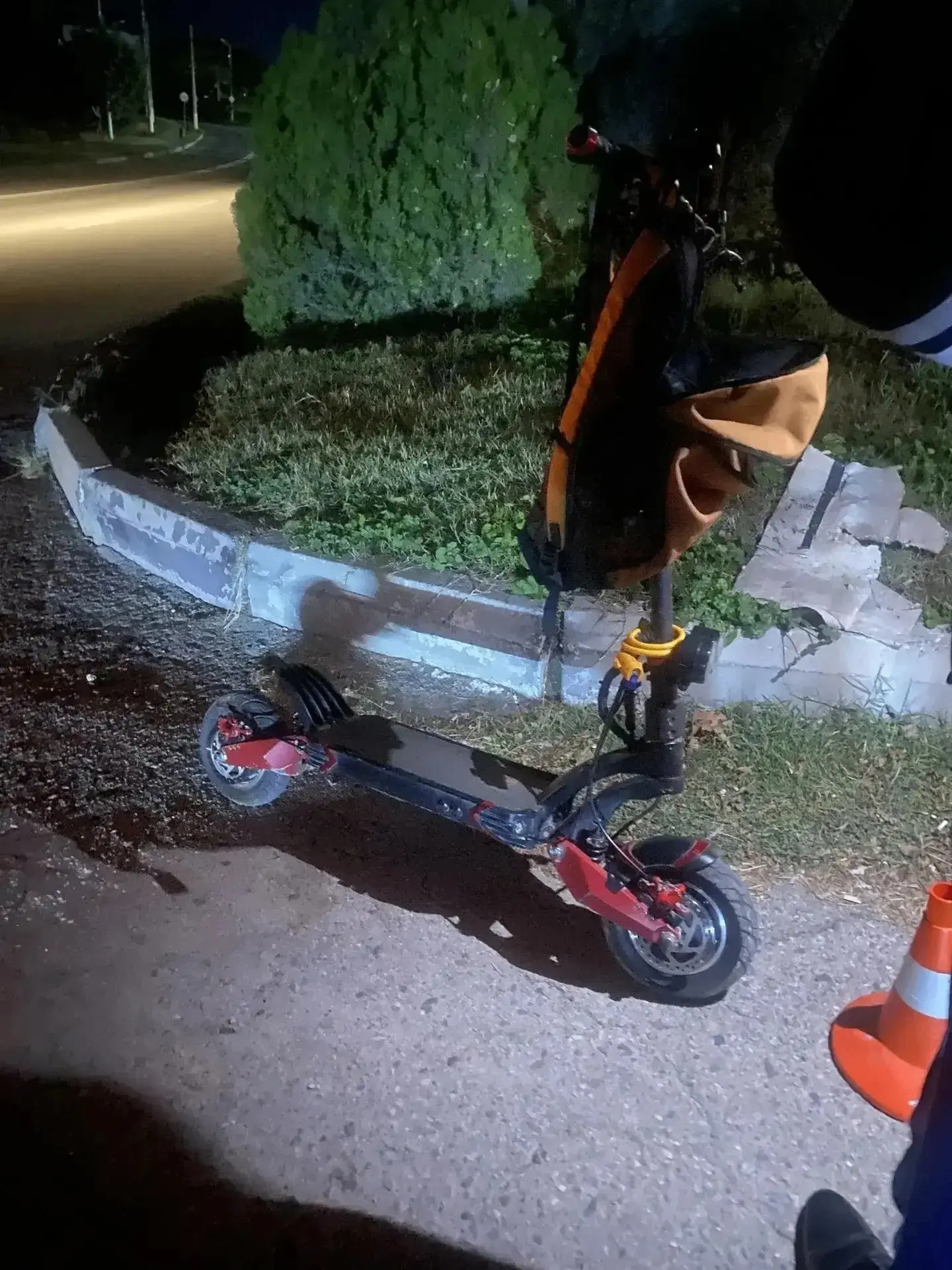 🛴 В Севастополе задержали мужчину, который ехал на электросамокате по проезжей части н...