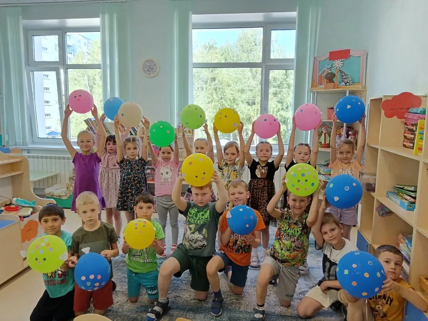 🎉 У группы «Ромашки» — новый шедевр! 🎉

🎈🐟Ребята сделали потрясающую объёмную рыбку из воздушног