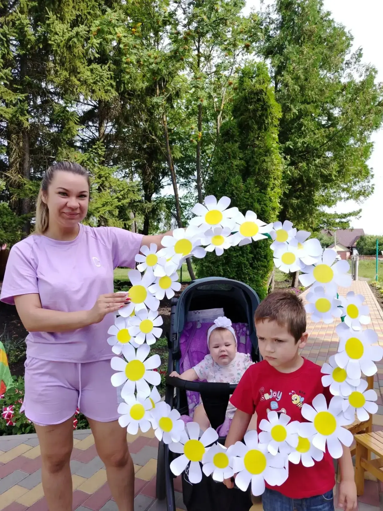 Главное — семья! 👨‍👩‍👧‍👦 Ромашковое настроение с самого утра! 🌞

Сегодня в нашем детском саду ц
