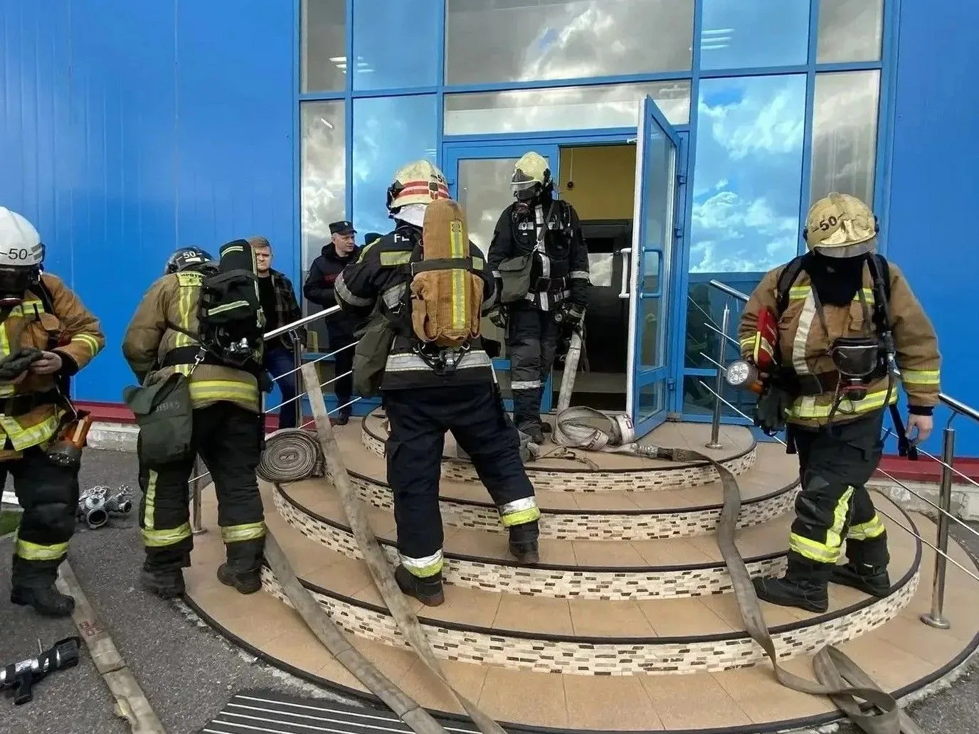 🚒 Пожарно-спасательные отряды: главное за неделю  ⭐ ПСО Василеостровского района В детском саду № 3 