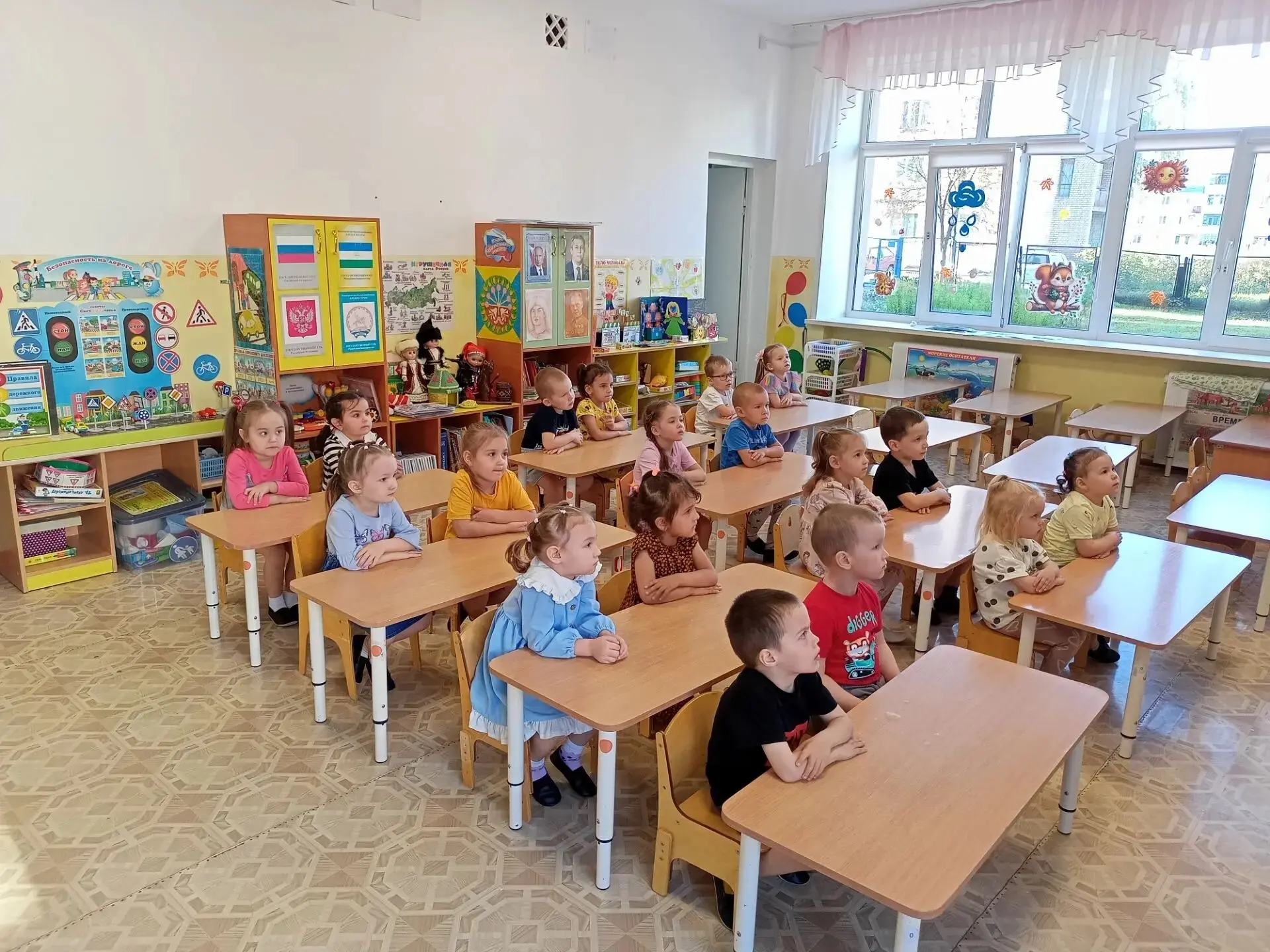 В рамках Недели безопасности ребята из группы № 5 стали настоящими экспертами по ПДД — ...
