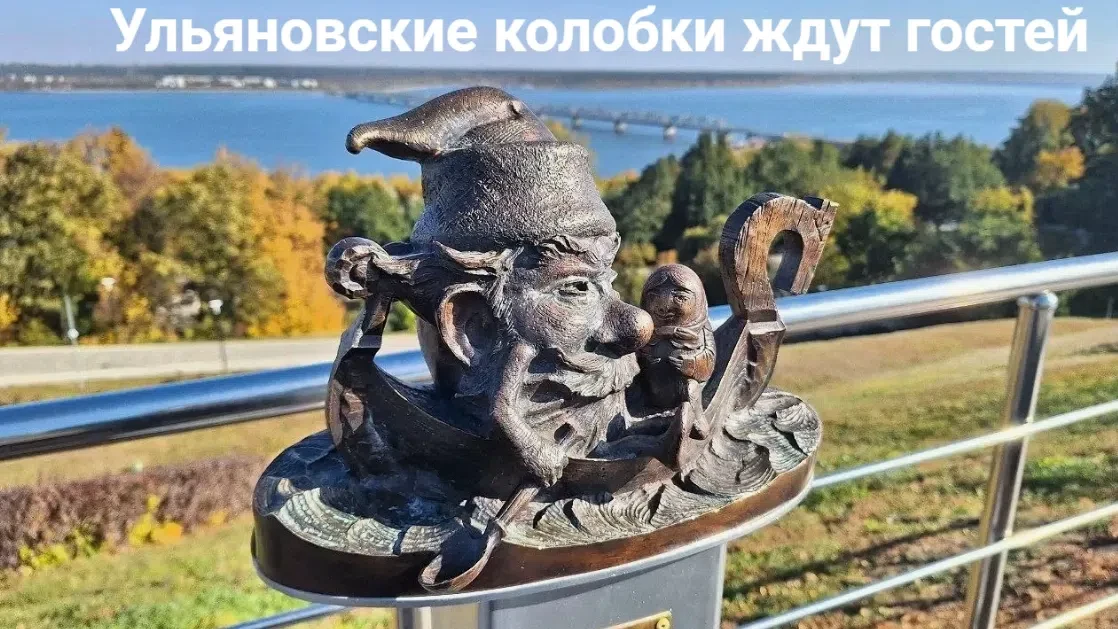 Если ему руку пожмешь - друга найдёшь🤝
Щеку потрешь - любовь обретешь💖
Монету оставишь - богатым с