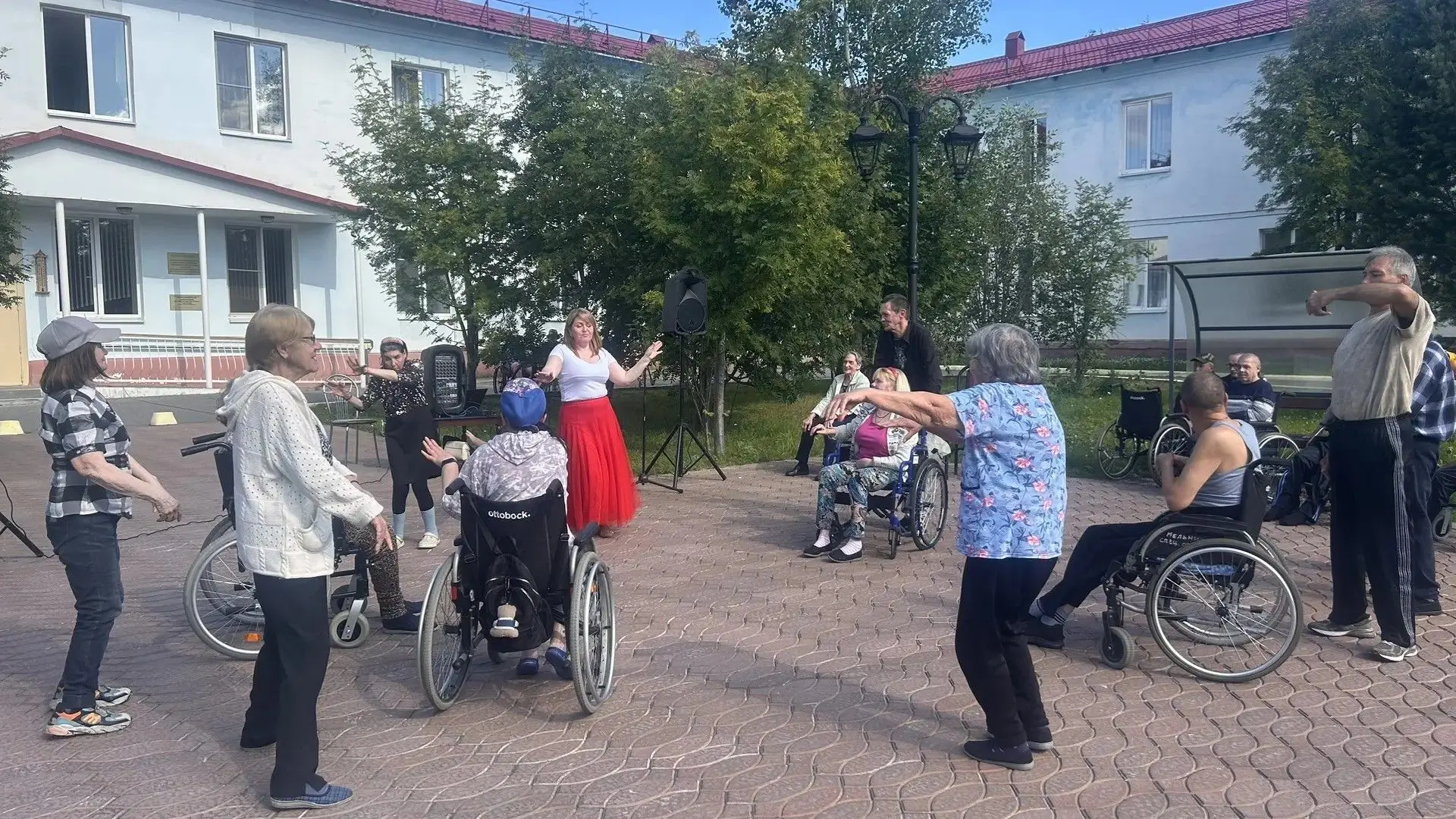 Вчера на территории нашего учреждения прошла яркая музыкально-развлекательная программа...