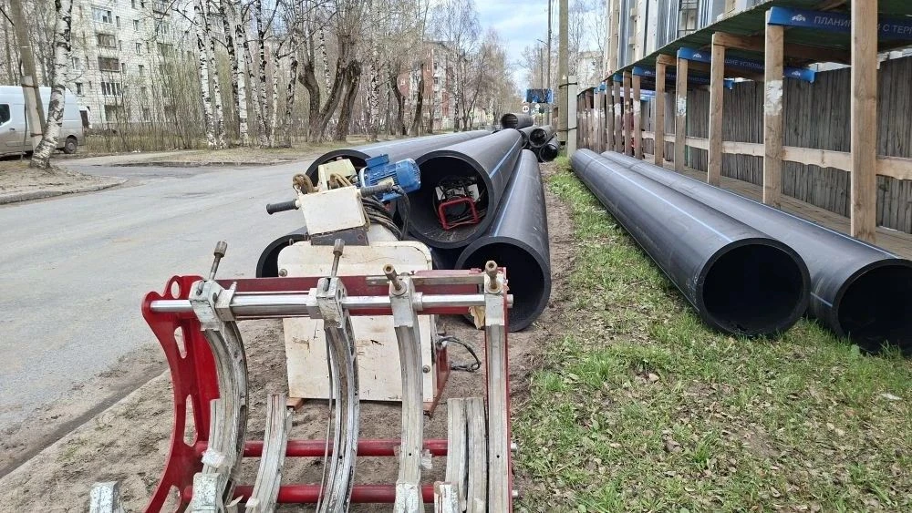 🛠 В рамках капитального ремонта начались работы по перекладке канализационного "Коллектора №3 от ул.