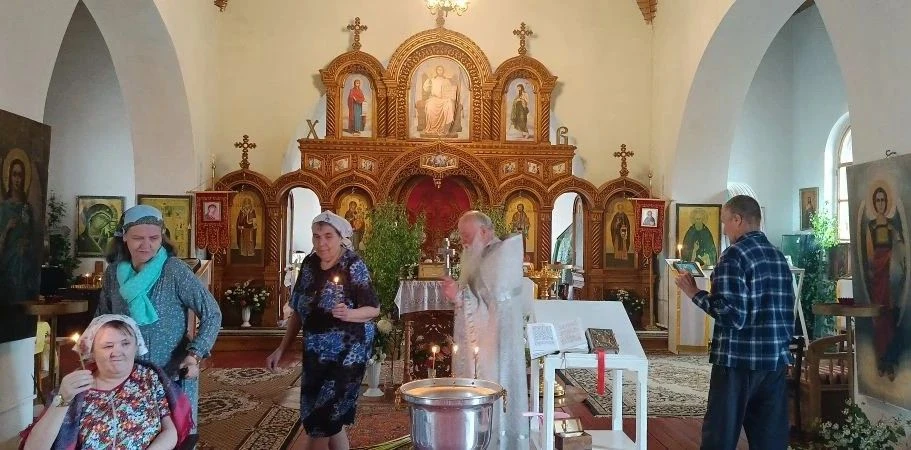 🙏В день праздника Святого Духа в храме Сампсона Странноприимца настоятель иерей Димитр...