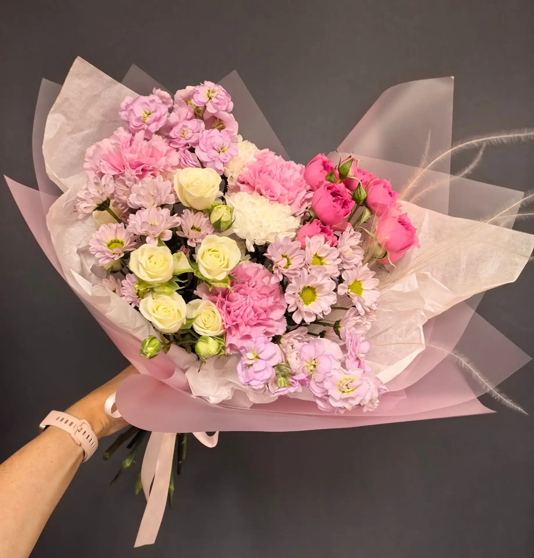Летний букет с ярким составом 🌸🌿