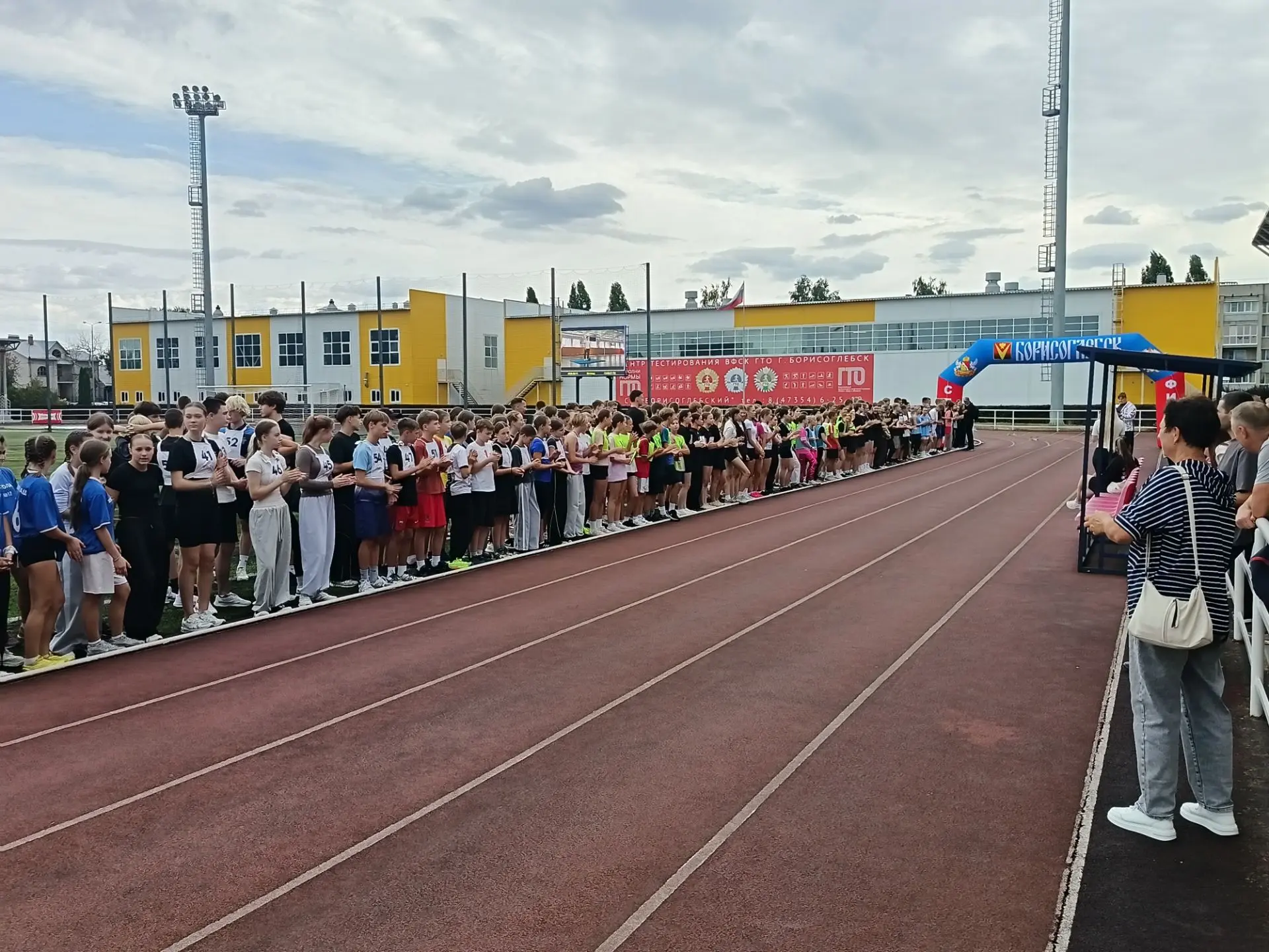 🏃‍♂️🏃‍♀️ Кубок по эстафетному бегу: наши гимназисты — в деле!