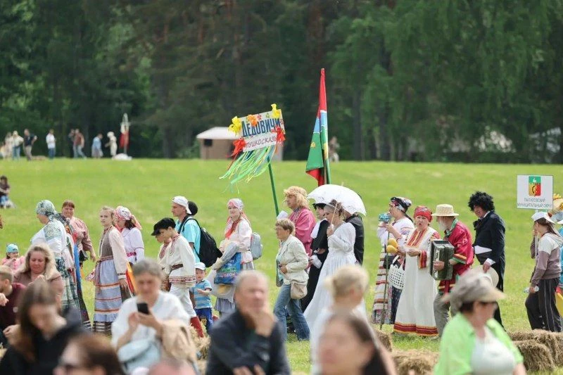 Праздничная поляна в Михайловском в День рождения Пушкина наполнена творчеством
