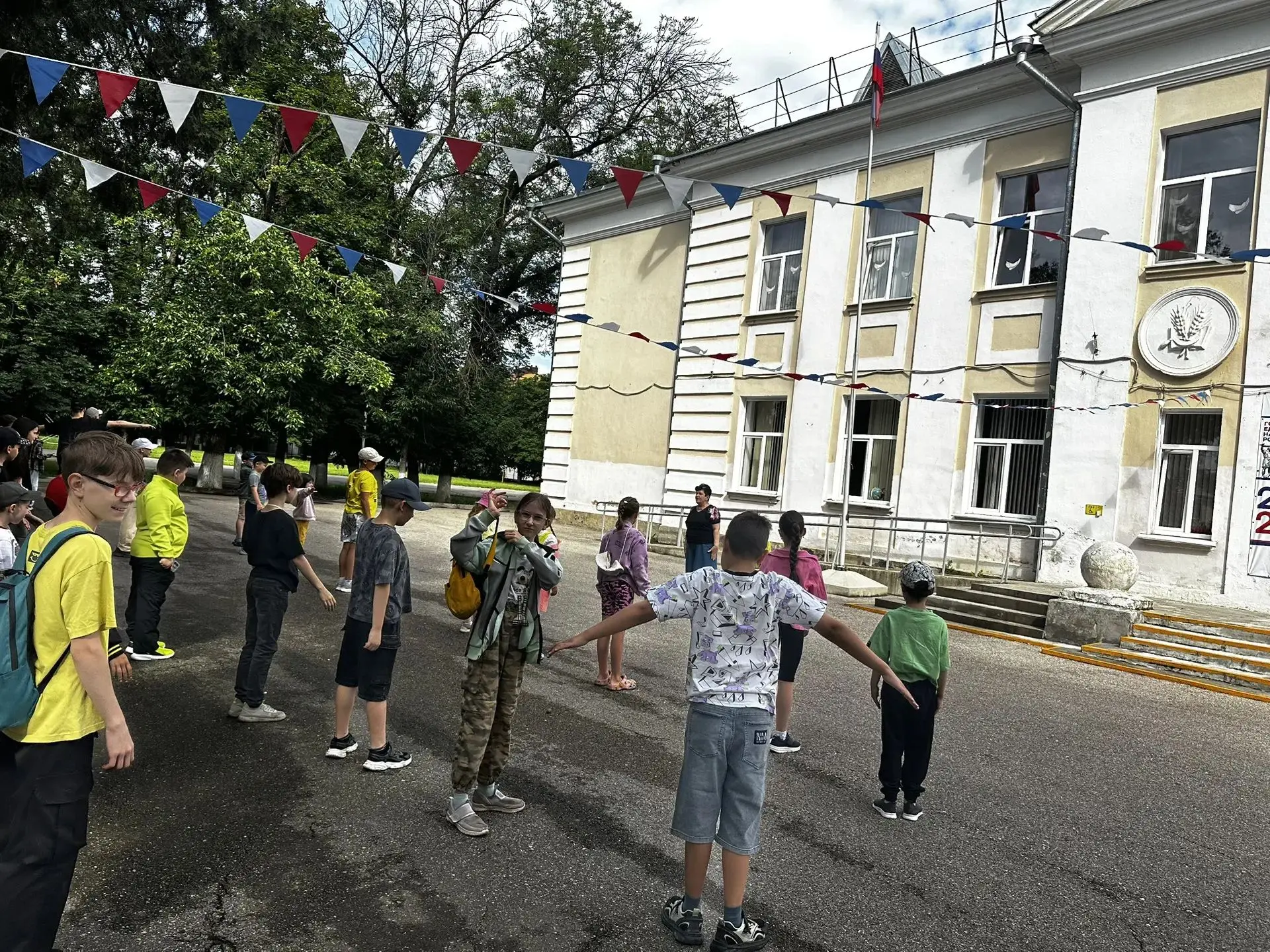 Как прошел наш день в лагере «Солнышко»? ☀️

Сегодняшний день пролетел на одном дыхании! Мы зарядили