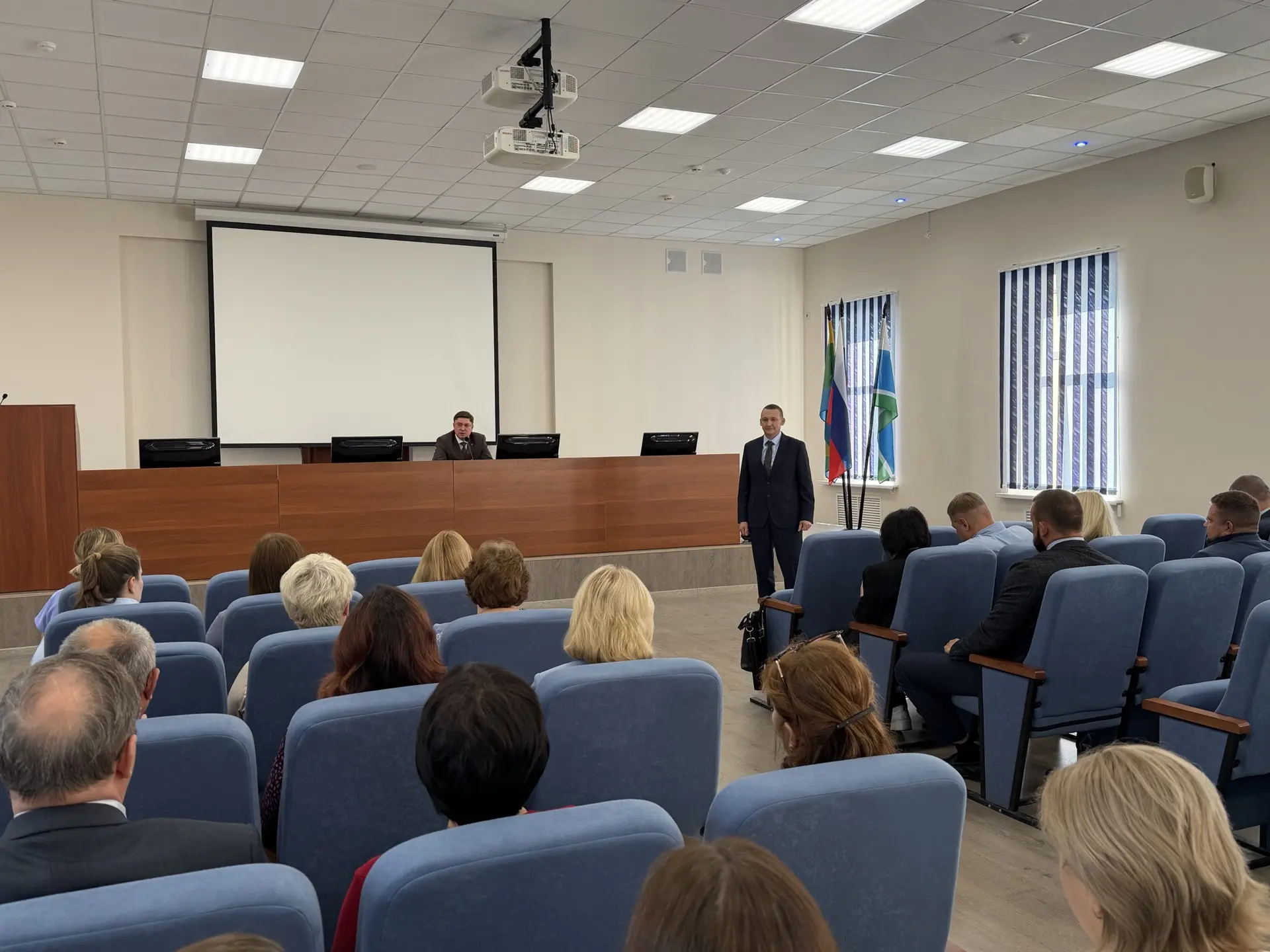 Глава Орджоникидзевского района Максим Чаплыгин представил нового заместителя по потреб...