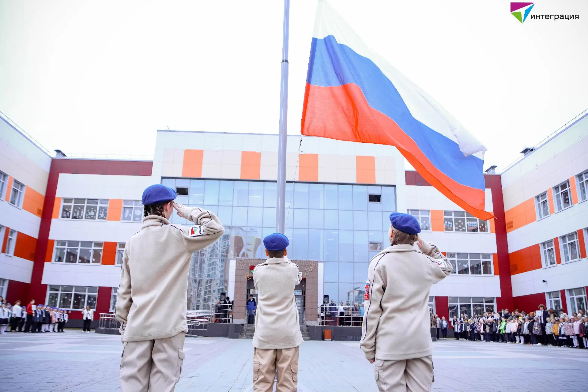 В Интеграции прошёл торжественный парад «Память и гордость»  7 мая на школьной площадке состоялся па