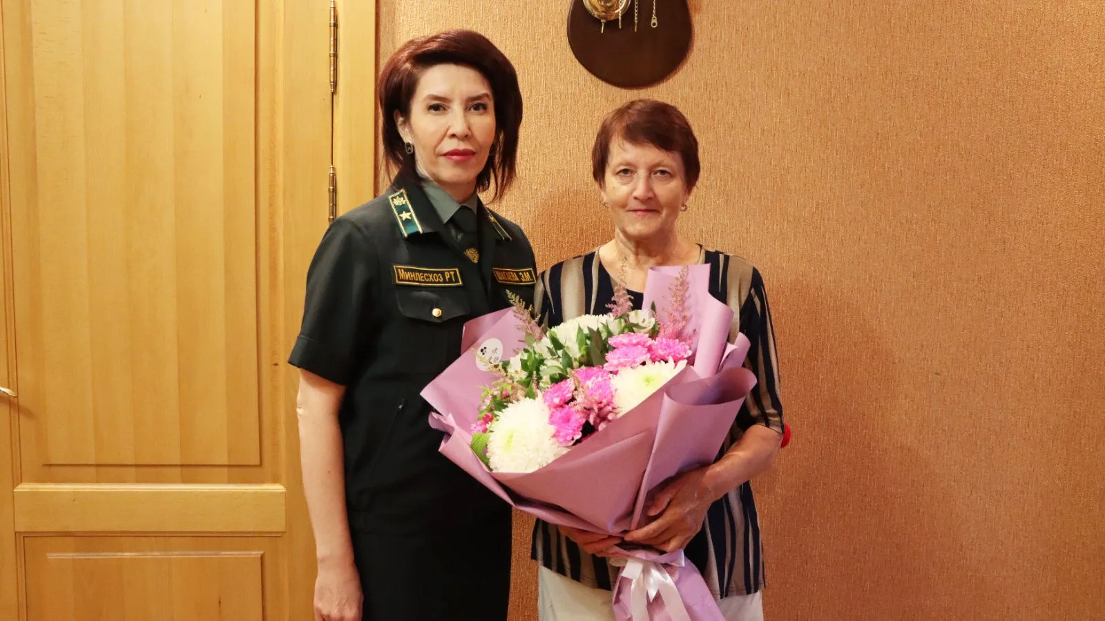 ✏ Сегодня управляющий делами Министерства лесного хозяйства РТ Эльмира Шагаева посетила ветерана отр