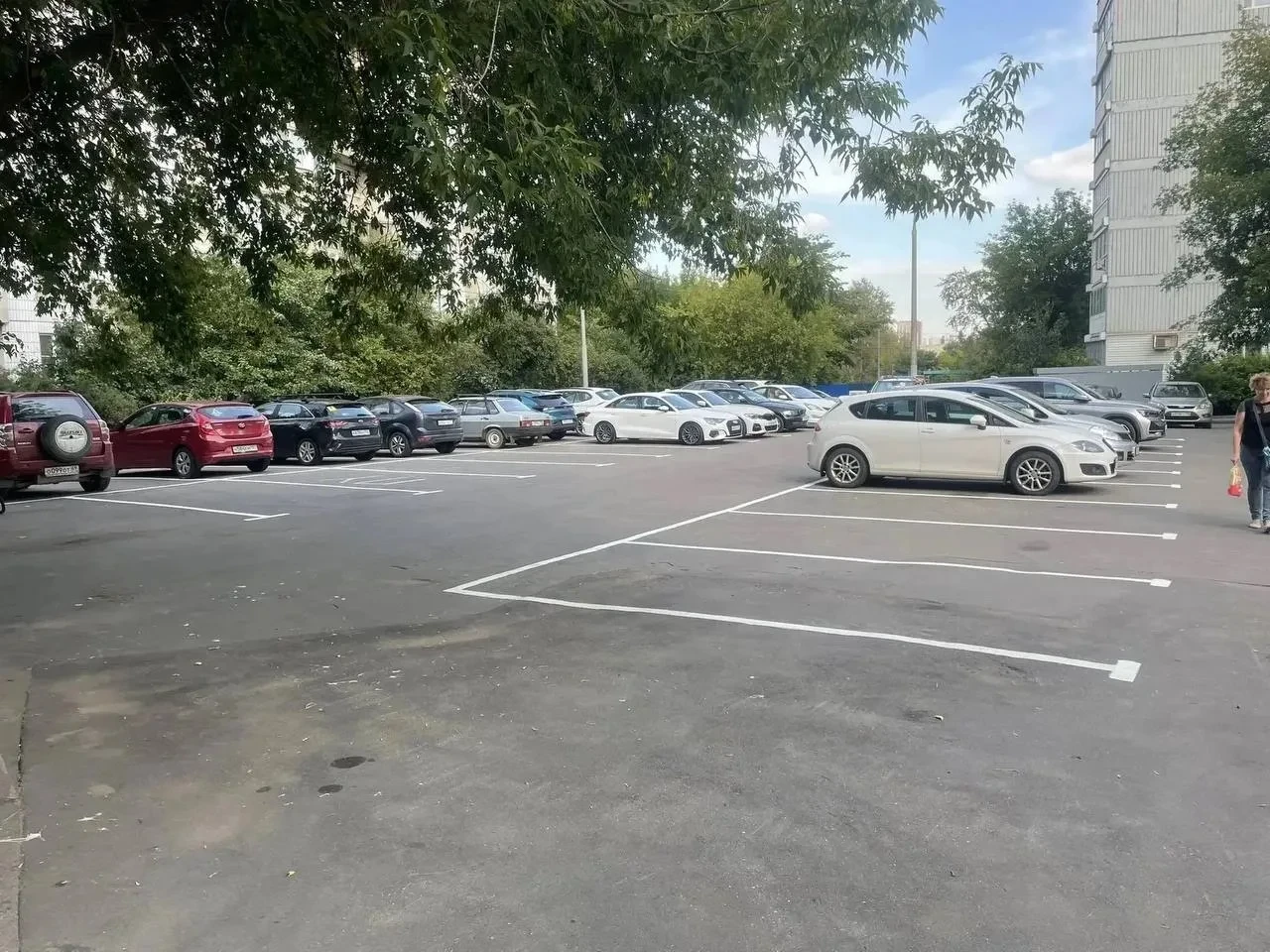 ✅Во дворе на улице Цюрупы обновили парковочную разметку

Теперь парковочные места обозначены более ч