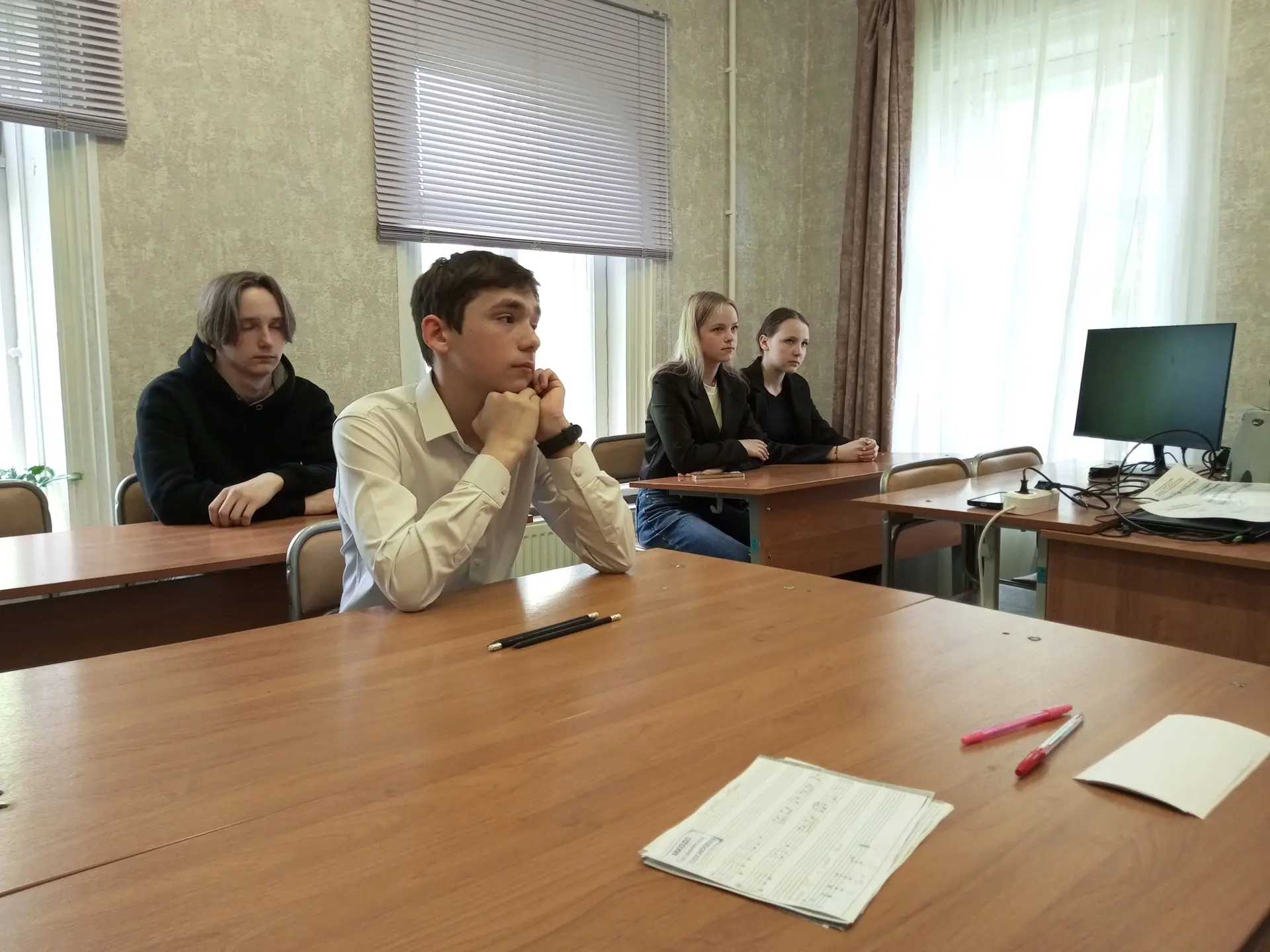 Сегодня у наших выпускников музыкального 🎹🎸🎷отделения состоялся выпускной экзамен по...