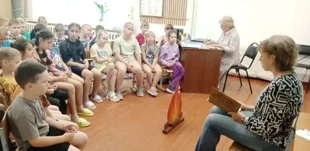 Седьмой день в ЛДП "Круг друзей" был посвящён теме "Хранители культуры". Дети слушали сказки народов