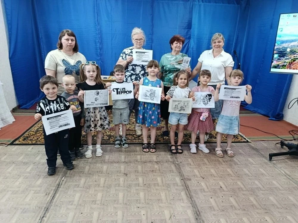 Для воспитанников детского сада "Солнышко" в пгт Есауловка прошел информационный час, п...