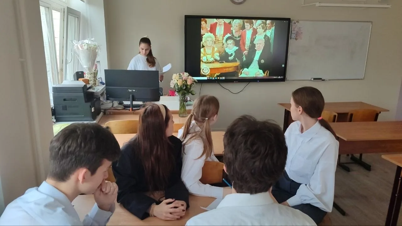 Серебро на театральных подмостках! 🎭🏆  25 марта наша команда гимназистов приняла участие в увлекател