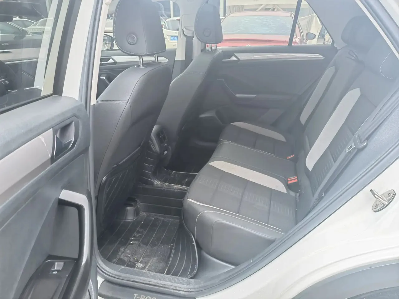 VOLKSWAGEN T-ROC TSI 280TSI Luxury под заказ из Китая!  • дата выпуска в Китае - 2023/01 • 1.4 л. бе