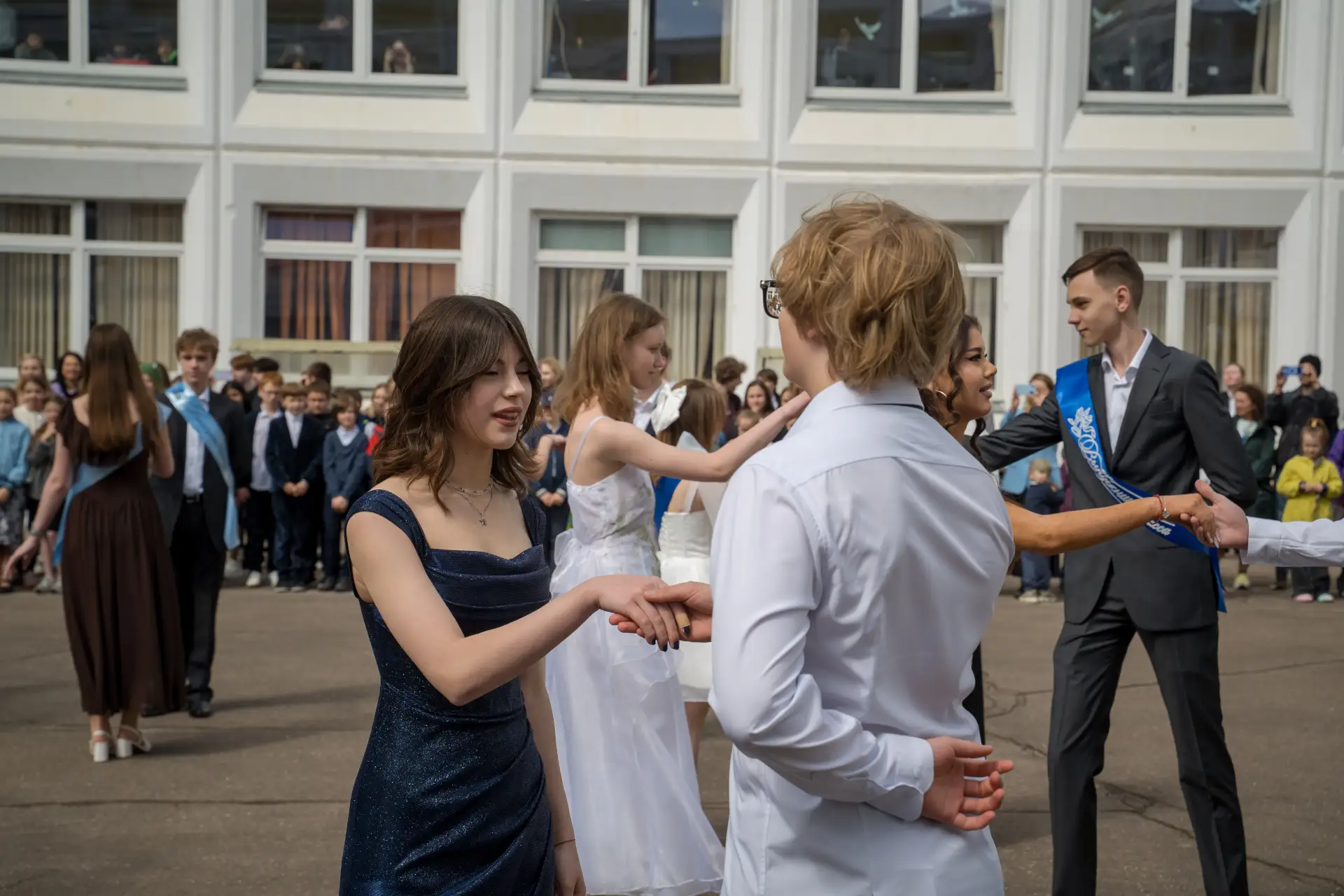 🎒🔔 Последний звонок на Крылатских холмах: впереди экзамены и каникулы!  🎉 Вот и прозвенел Последний 