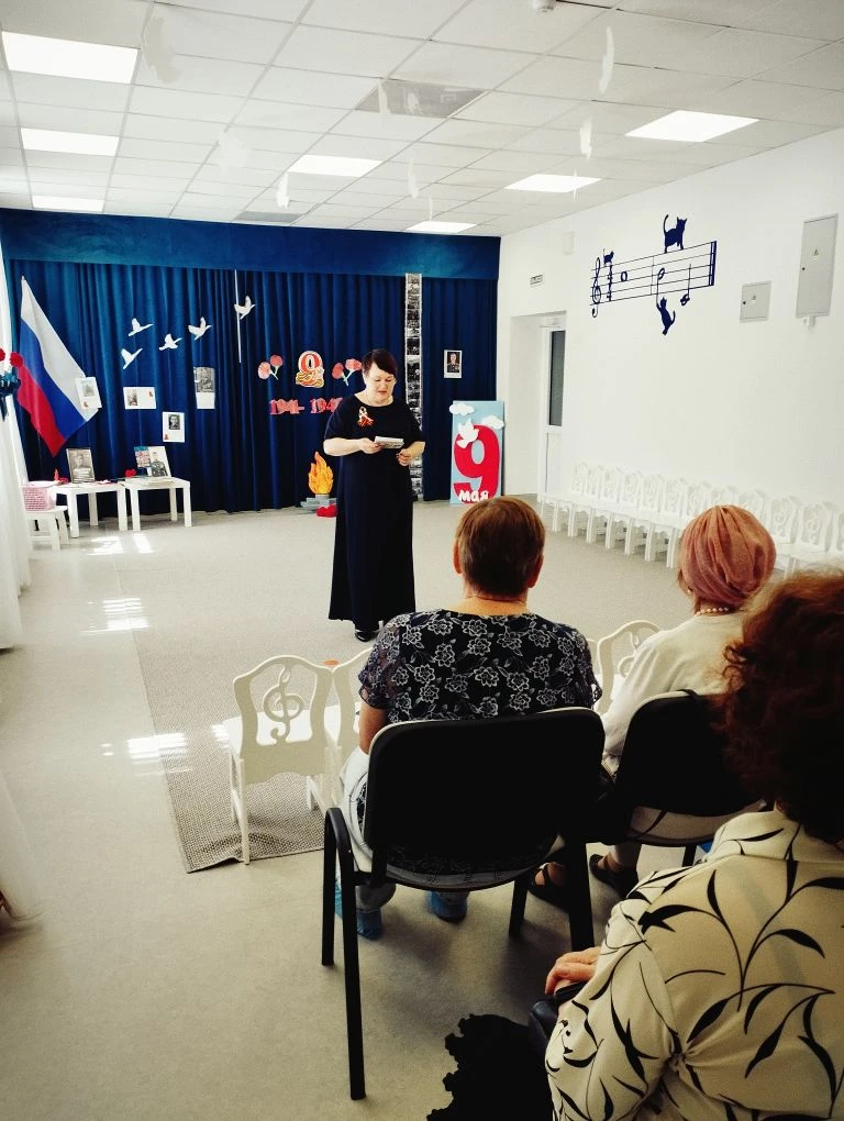 Вчера в честь праздника 9 мая мы встречали гостей- детей войны родившихся во время и после ВОВ. Дети