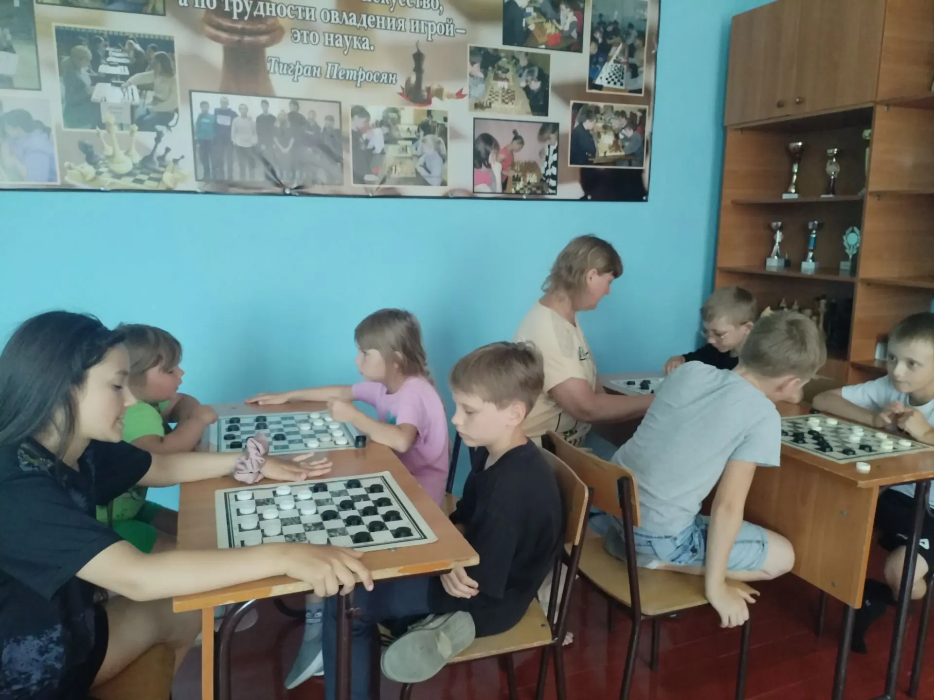 В нашей школе прошёл турнир по шашкам «Разум против наркотиков» 🧠♟️

В рамках Всероссийского месячн