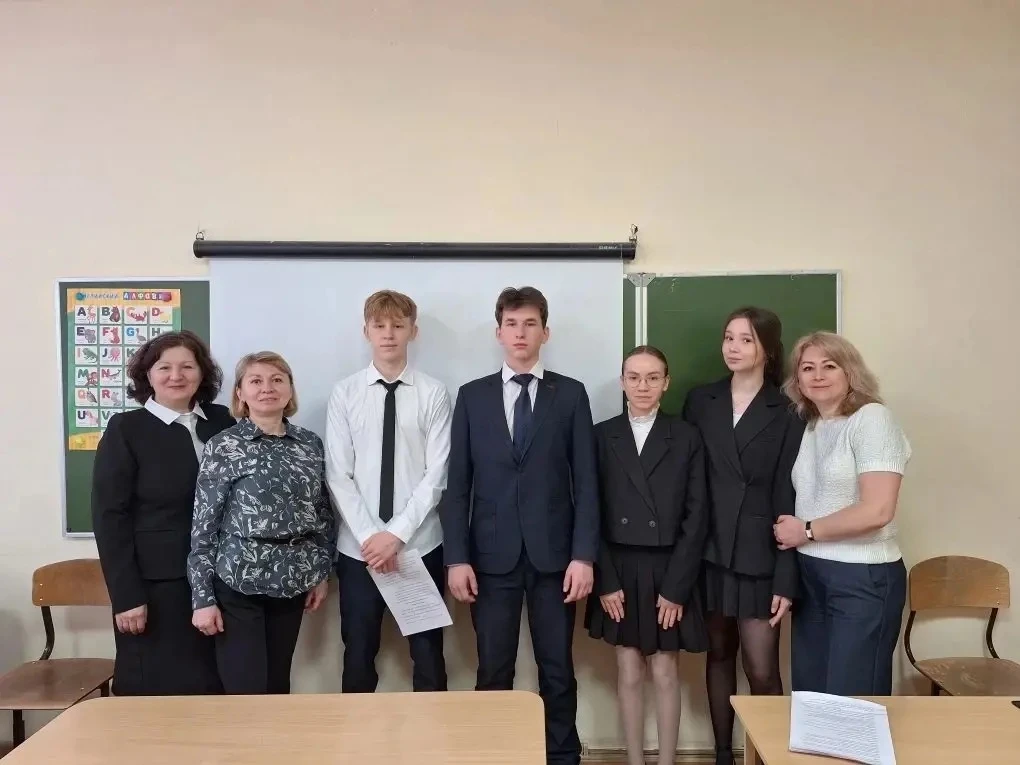ЗАЩИТА ПРОЕКТОВ В 10-Х КЛАССАХ   В целях обеспечения реализации ФГОС СОО, оценки уровня достижения м