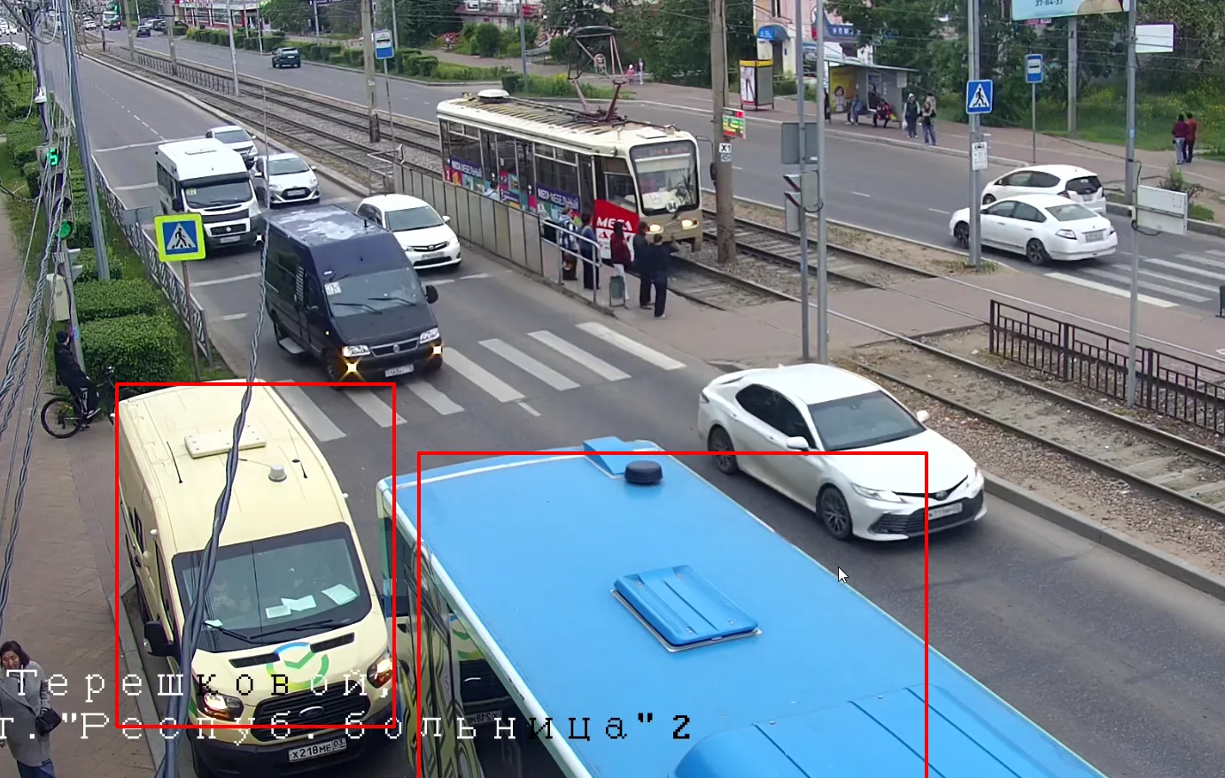 ✅ На ул.Терешковой  (ост. Респ. больница) произошло ДТП с участием    автобуса и  инкассаторского ав