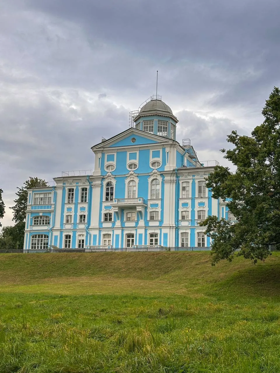 🌳 Бесплатный парк с красивой усадьбой — Новознаменка