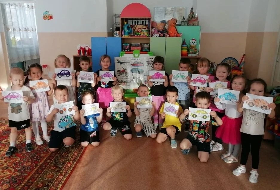 В группе «Ягодки » прошла тематическая неделя «Транспорт». Дети познакомились с обобщаю...