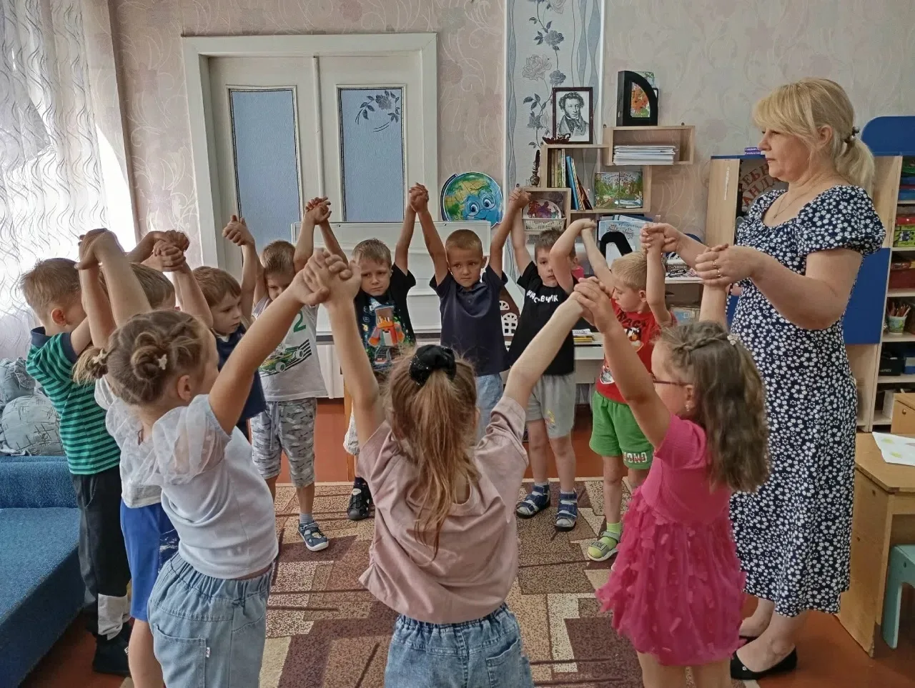 30 июля — Международный день дружбы народов.