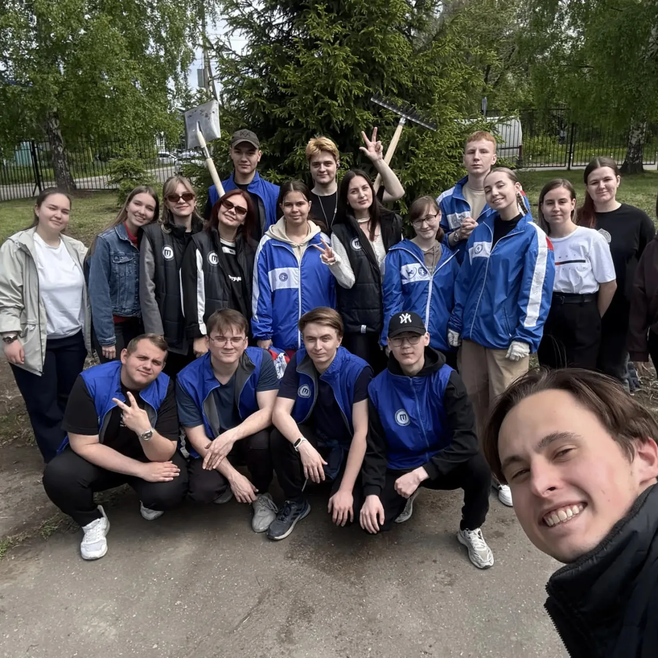 Приняли участие в посадке деревьев 🌱

Вчера мы вместе с Иркутским политехом вышли на территорию воз