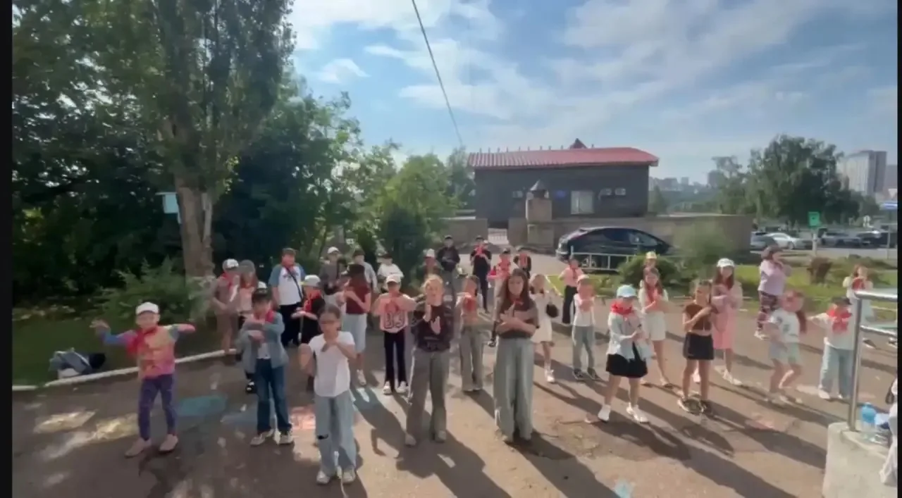 В нашем лагере "Дружный" каждый день особенный, ведь мы стараемся наполнить его новыми незабываемыми