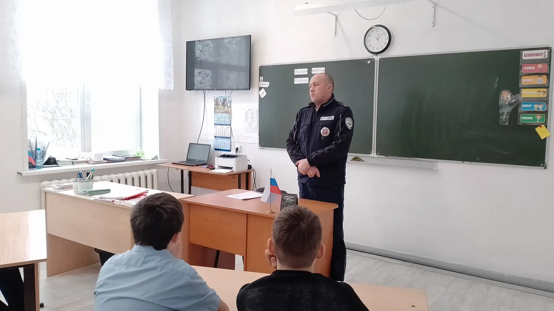 Беседа по профилактике правонарушений и безопасности на дорогах 👮‍♂🛣