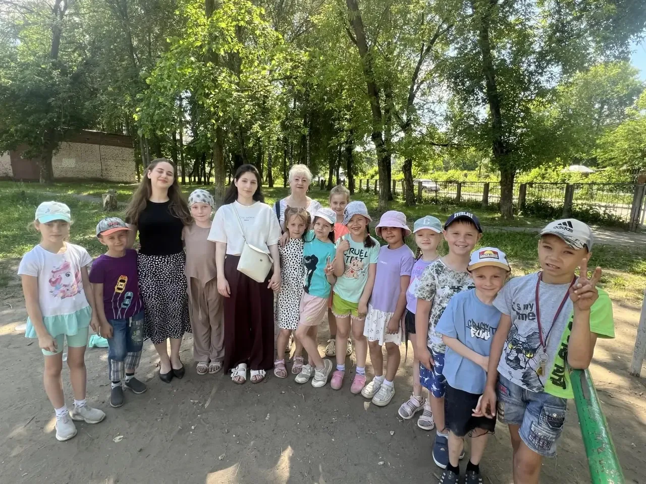 🎉 Неделя в лагере «Солнышко» — море впечатлений и новых открытий! 🎉

Наши ребята точно не знают, ч