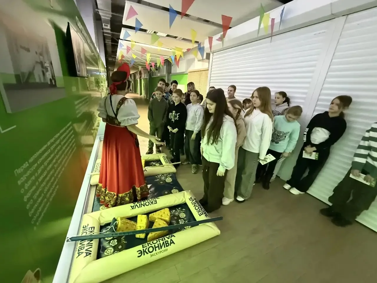 Масленица с «ЭкоНивой» 🥞  18 февраля ученики 4 "Г" класса посетили сыроварню "ЭкоНива": познакомилис