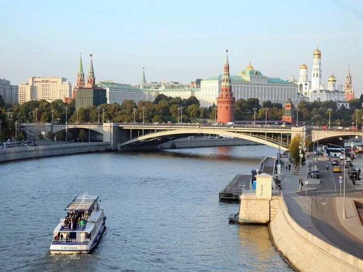 🌞Четверг станет последним по-летнему тёплым днём для москвичей: в столице ожидается пл...
