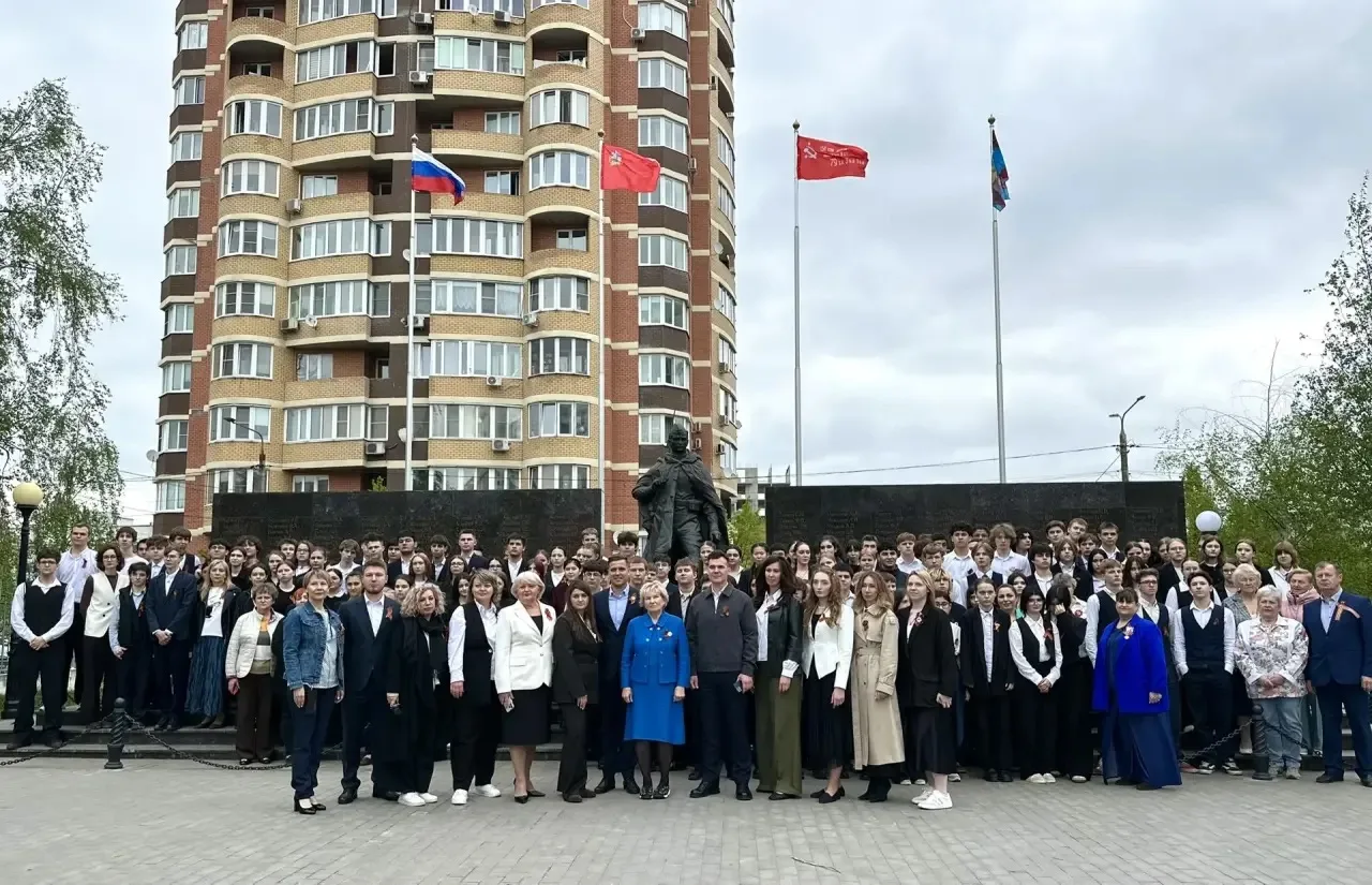 🕊️Сегодня в преддверии Дня Великой Победы у памятника воинам, погибшим в годы войны, прошёл торжеств