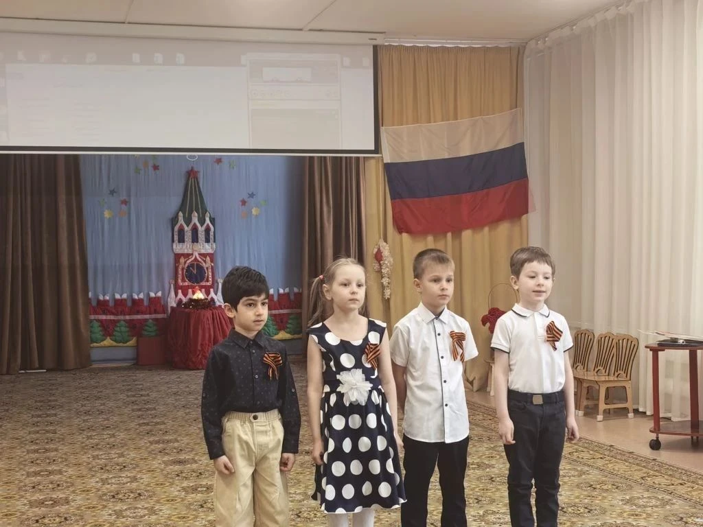 🌤 Приветствуем вас, друзья! 🌤   🥳 Новости от наших дошколят! 🥳  ✨ В преддверии Дня Победы в старшей 