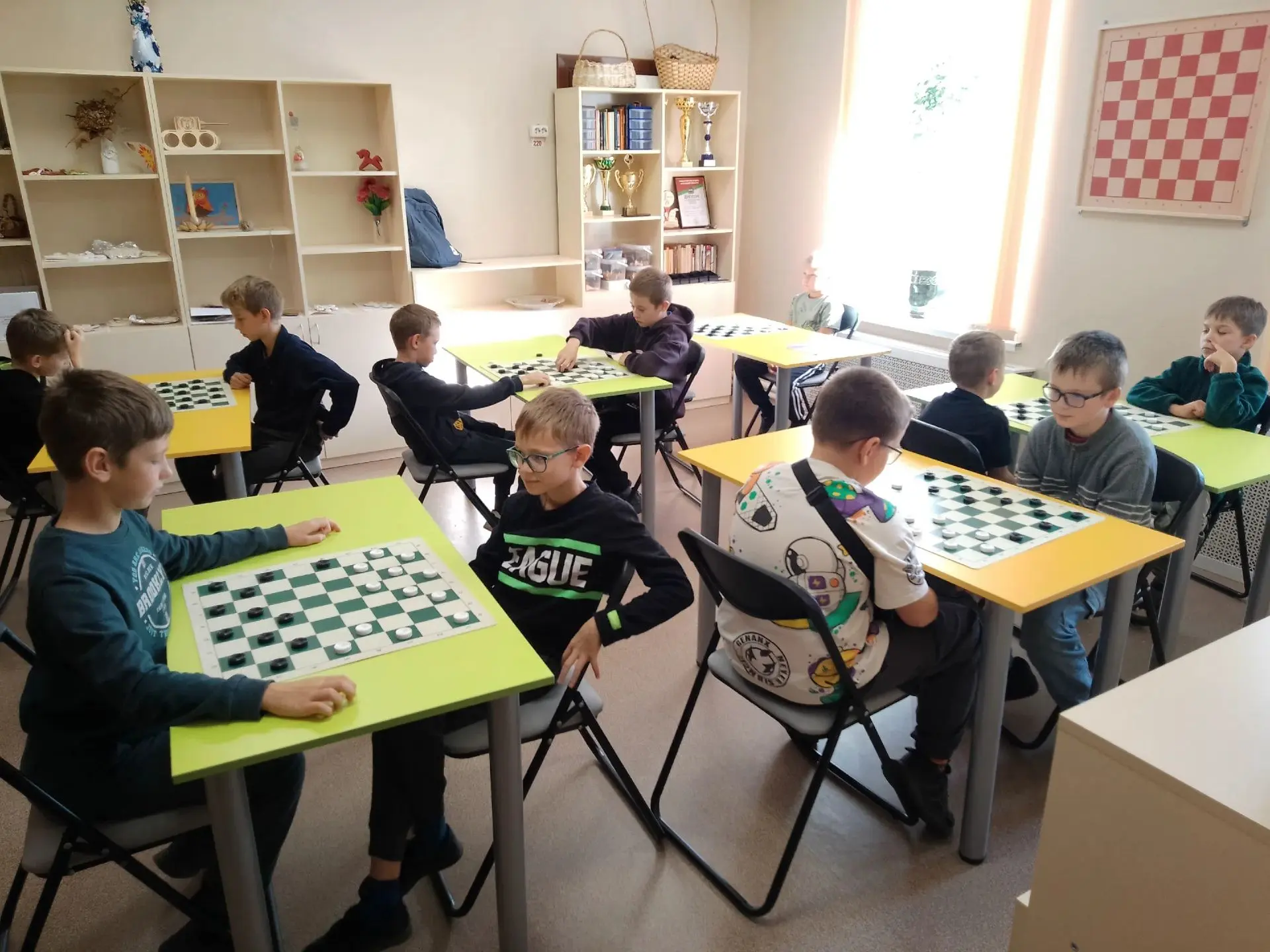 Шашечные баталии и шахматные дуэли в Доме творчества! ♟️🏆