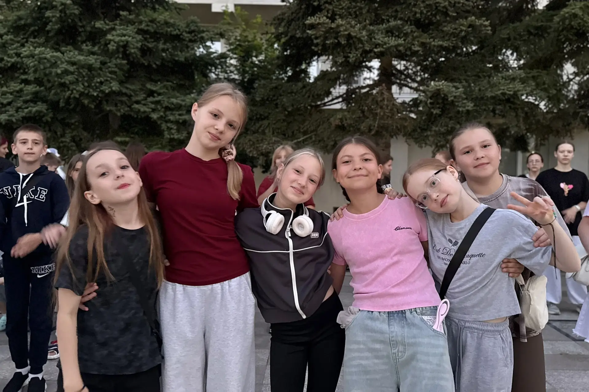 Мы не прощаемся, а говорим: до новых встреч 💙

Бригантина «Белогорье» досрочно проводила 7 смену, а