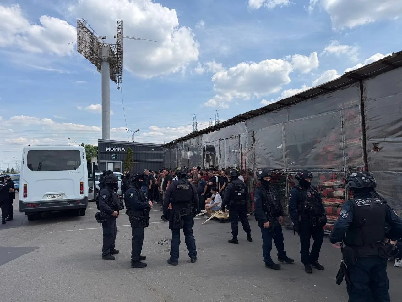 🚨Проверки прошли на территориях крупнейших распределительных центров и логистических хабов Подмоско