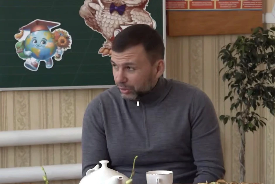В День учителя Пушилин встретился с педагогами родной школы в Макеевке