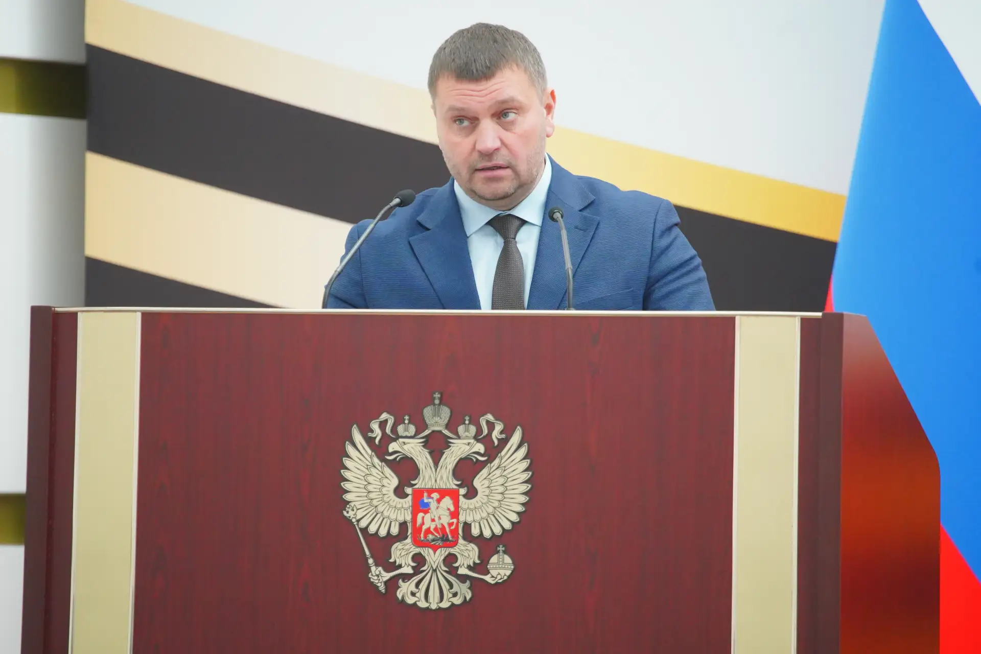 В Парламенте Кузбасса продолжают проходить расширенные заседания профильных комитетов, на которых де