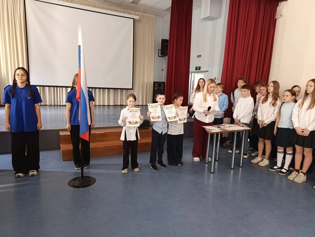 УЧЕБНЫЙ ГОД подходит к концу!   Вот и подходит к концу ещё один насыщенный и яркий учебный год!   Мы