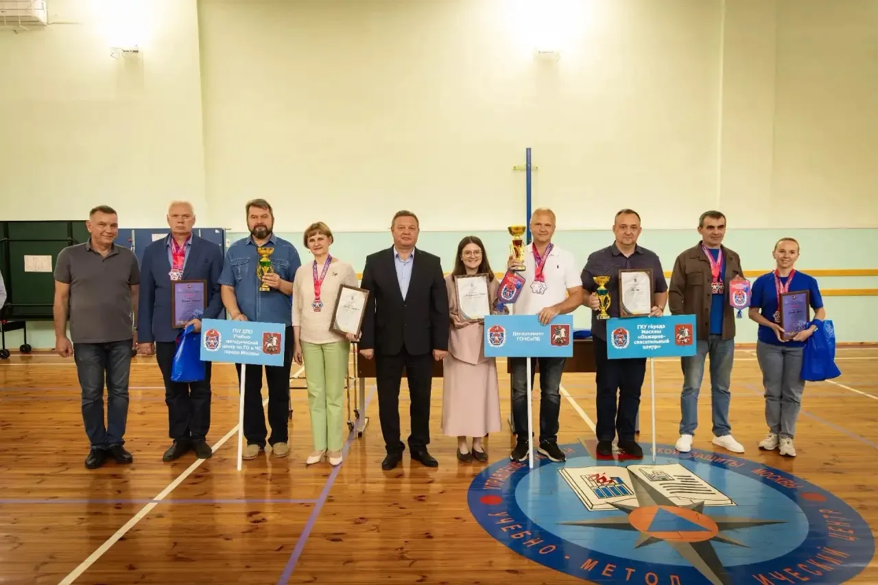 Из пешки в дамки

📍19 июня прошла Спартакиада Департамента ГОЧСиПБ по шашкам. В Учебном центре ГО и